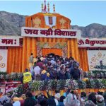 विधि-विधान के साथ खुले बद्रीनाथ धाम के कपाट, हजारों श्रद्धालु रहे मौजूद