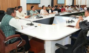 मुख्य सचिव आनन्द बर्द्धन ने कुम्भ मेला – 2027 की तैयारियों को लेकर ली बैठक