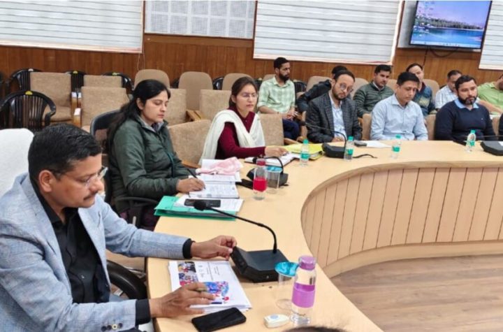 विकास कार्यों में समन्वय और पारदर्शिता पर जोर, आजीविका योजनाओं को गति देने के निर्देश