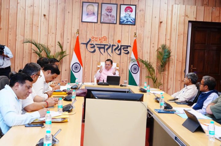 वन संपदाओं को नुकसान पहुंचाने वालों के विरुद्ध सख्त कार्रवाई की जाएं : धामी