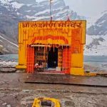 श्रद्धालुओं के लिए खुले लोकपाल लक्ष्मण मंदिर के कपाट