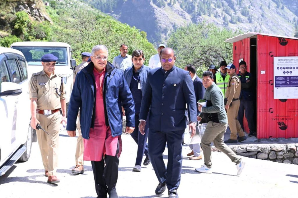 उत्तरकाशी पहुंचे देश के मुख्य निर्वाचन आयुक्त