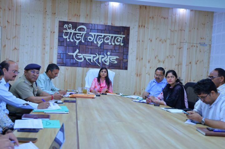 लंबित मामलों के शीघ्र निस्तारण के निर्देश दिए