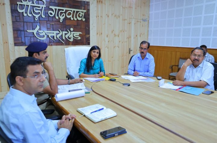 कांवड़ यात्रा की तैयारियों को लेकर जिलाधिकारी ने की व्यापक समीक्षा, 10 जुलाई तक स्थायी प्रकृति के सभी कार्य पूर्ण करने के निर्देश