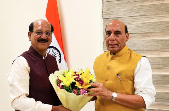 केंद्रीय रक्षा मंत्री राजनाथ सिंह से मिले कैबिनेट मंत्री सुबोध उनियाल