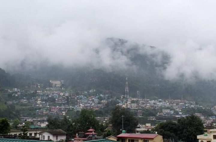 उत्तराखंड में बदला मौसम का मिजाज, कई जिलों में बारिश और बिजली गिरने का येलो अलर्ट