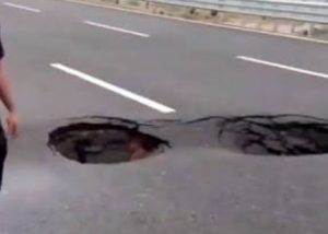 दिल्ली-देहरादून इकोनॉमिक कॉरिडोर पर NHAI का एक्शन, अधिकारी सस्पेंड