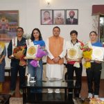 मुख्यमंत्री से मिली महिला मुक्केबाज