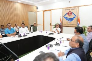 मुख्यमंत्री की घोषणाओं को समय पर पूरा करने के निर्देश