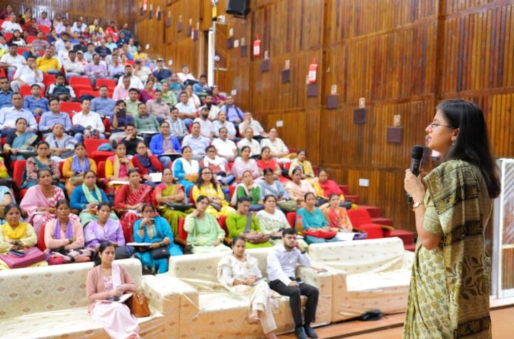 एसआईआर-2026: मतदाता सूची पुनरीक्षण को लेकर अधिकारियों का क्षमता संवर्धन, एईआरओ, बीएलओ एवं सुपरवाइजरों को मिला व्यवहारिक प्रशिक्षण
