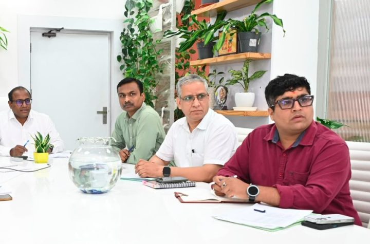 दावे-आपत्तियों के निस्तारण में मानसून के चलते मतदाता को न हो परेशानी- सीईओ