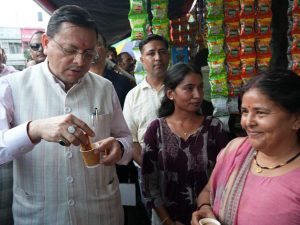 मुख्यमंत्री ने बढ़ाया दुकानदारों का उत्साह