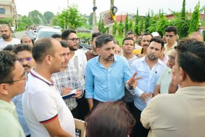 बालावाला क्षेत्र में सिंचाई एवं जनसमस्याओं पर जिलाधिकारी के कड़े निर्देश