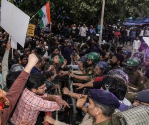 पटना में BPSC परीक्षा को लेकर जोरदार प्रदर्शन, सरकार से बातचीत की मांग पर अड़े अभ्यर्थी