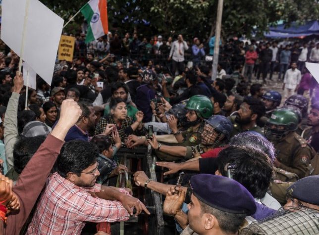 पटना में BPSC परीक्षा को लेकर जोरदार प्रदर्शन, सरकार से बातचीत की मांग पर अड़े अभ्यर्थी