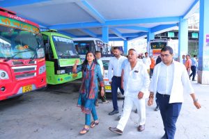 जिलाधिकारी की प्राथमिकता में जनशिकायतों का त्वरित निस्तारण, फरियादियों को मिली राहत