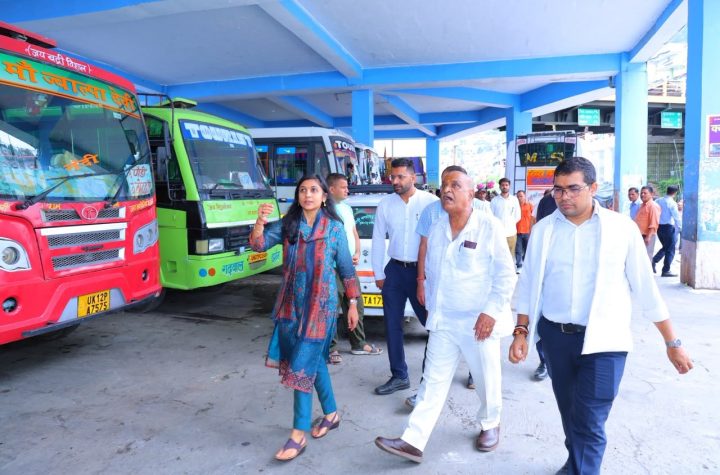 जिलाधिकारी की प्राथमिकता में जनशिकायतों का त्वरित निस्तारण, फरियादियों को मिली राहत