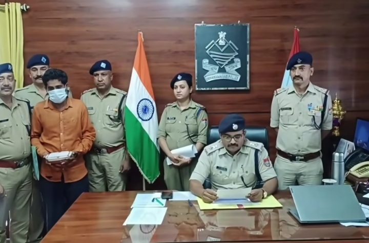पिथौरागढ़ में कारपेंटर ने घर की अलमारी तोड़कर उड़ाए 12 लाख के जेवर, गिरफ्तार