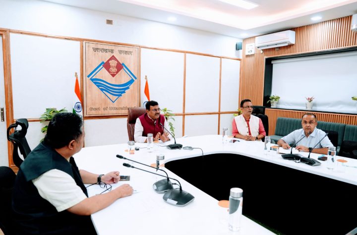 जनपदों में लंबित मामलों के त्वरित निस्तारण के निर्देश, मुख्य सचिव ने अधिकारियों को समयबद्ध कार्रवाई के दिए आदेश