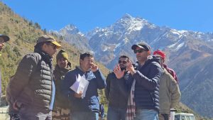 आदि कैलाश अल्ट्रा मैराथन 2.0 की तैयारियों का डीएम ने लिया जायजा, धावकों की सुरक्षा सर्वोच्च प्राथमिकता