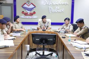 त्योहारी सीजन में सुरक्षा व्यवस्था को लेकर एसएसपी दून सख्त, लापरवाही पर होगी विभागीय कार्रवाई