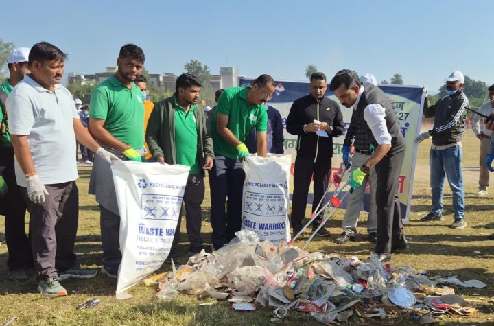 देहरादून में स्वच्छता अभियान: 40 टन कूड़ा उठाया, डीएम ने खुद संभाली सफाई की कमान