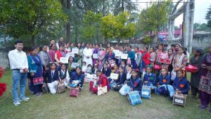 पोषण माह के समापन पर आंगनबाड़ी कार्यकर्त्रियों को किया सम्मानित