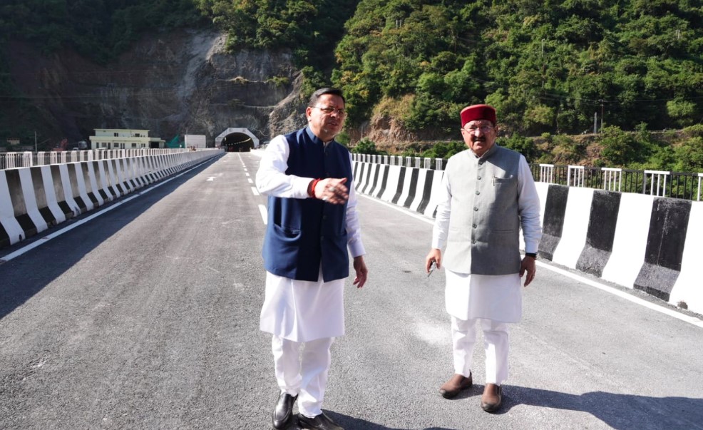 मुख्यमंत्री ने रुद्रप्रयाग में पुल-सुरंग परियोजना एवं संगम लाइब्रेरी का किया अवलोकन