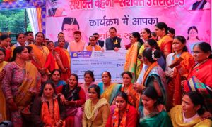 श्रीनगर में मुख्यमंत्री के स्वागत को सड़कों पर उमड़ा जनसैलाब, करोड़ों के विकास कार्यों की सौगात