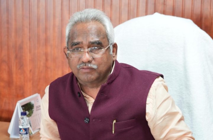 पंचायत भवनों के निर्माण और मरम्मत में तेजी लाने के निर्देश